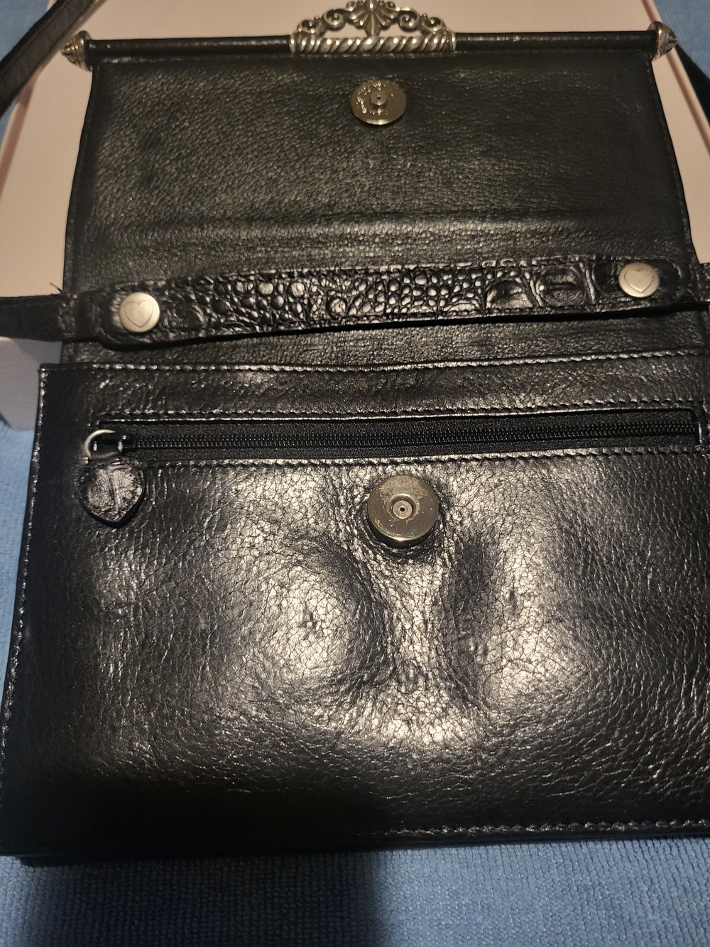Cross body - Picture 2 of 6